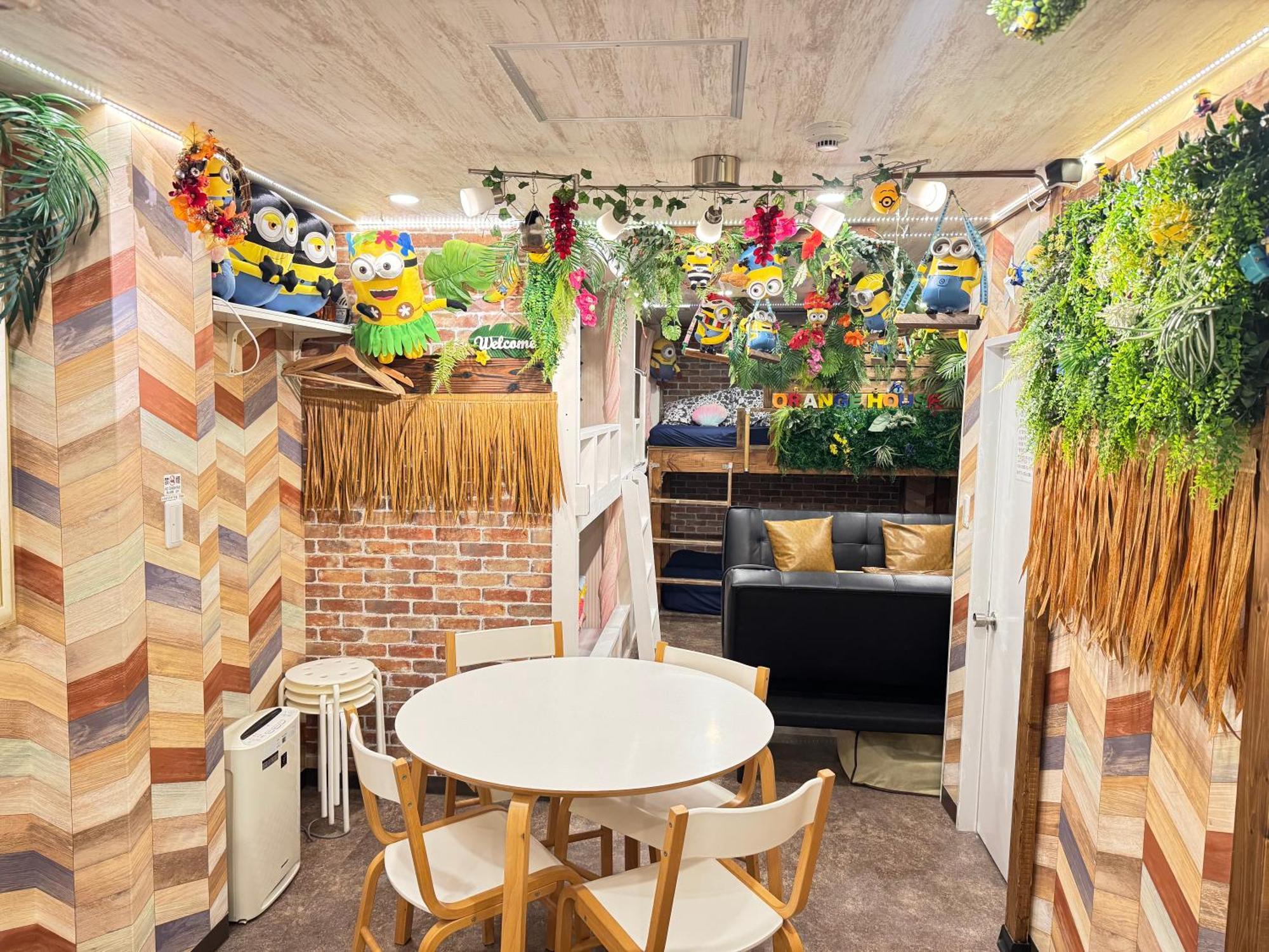 Orange House Jungle Fun Fun Apartment Osaka Exterior photo