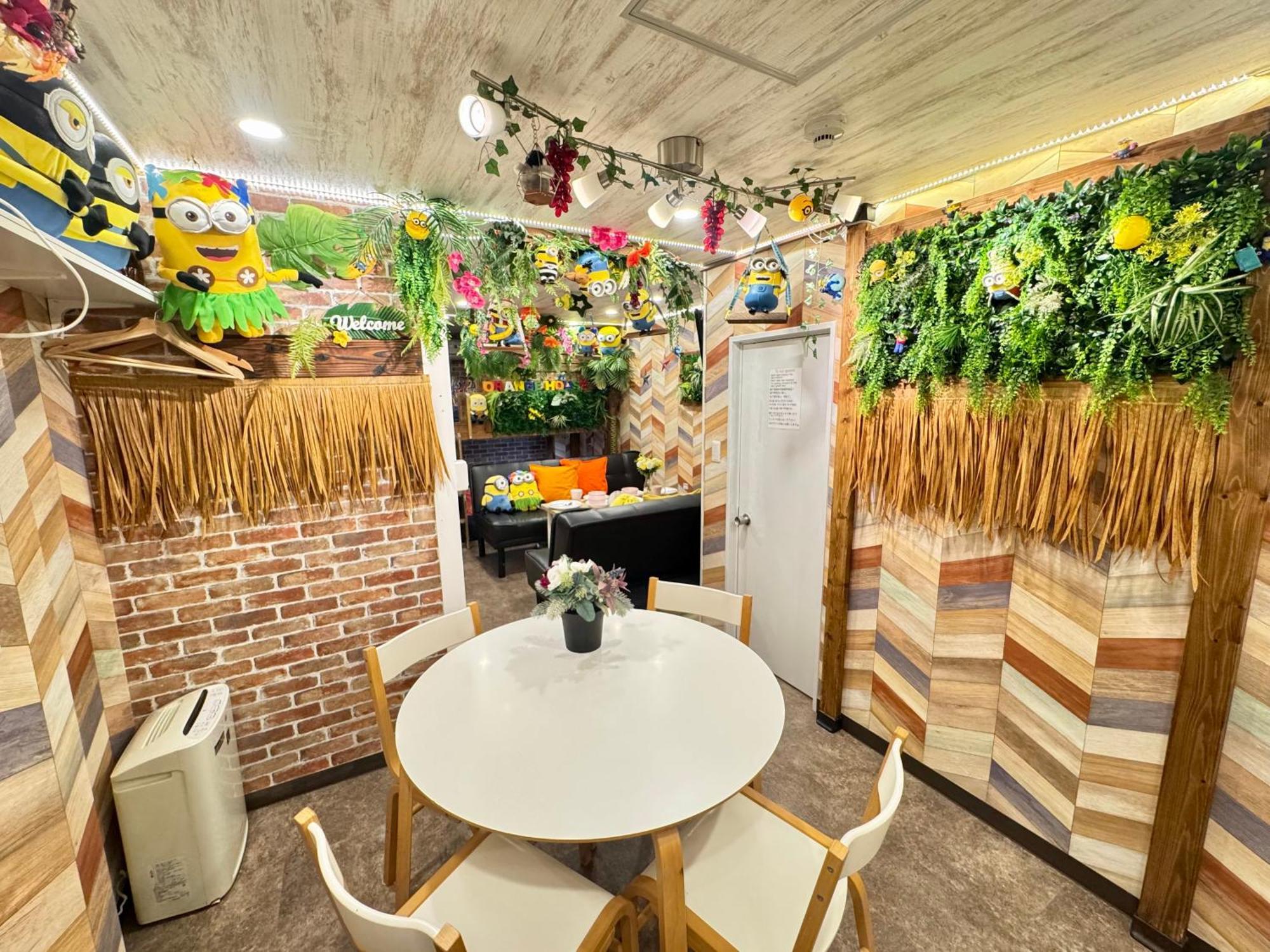 Orange House Jungle Fun Fun Apartment Osaka Exterior photo